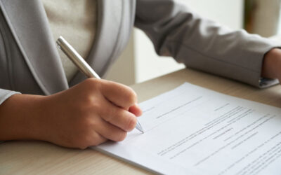 Como funciona o distrato em caso de desistência do contrato de prestação de serviços?